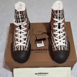Burberry Sneakers